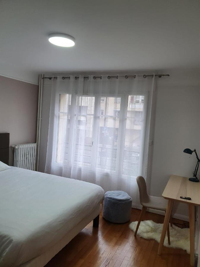 Bel Appartement 2 Pieces, Sortie De Metro Ligne 8 Charenton-le-Pont Dış mekan fotoğraf